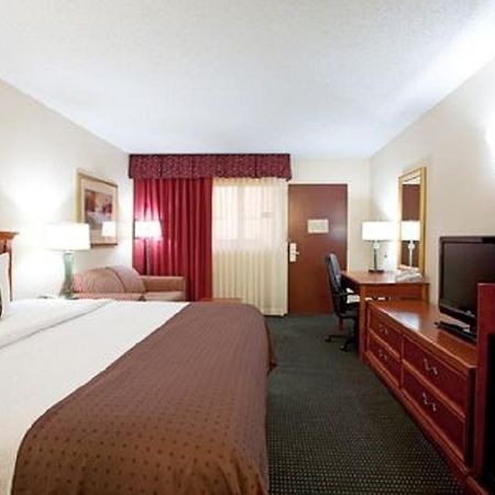 Ramada Inn Lafayette Conference Center Chambre photo