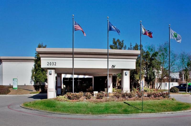 Ramada Inn Lafayette Conference Center Extérieur photo